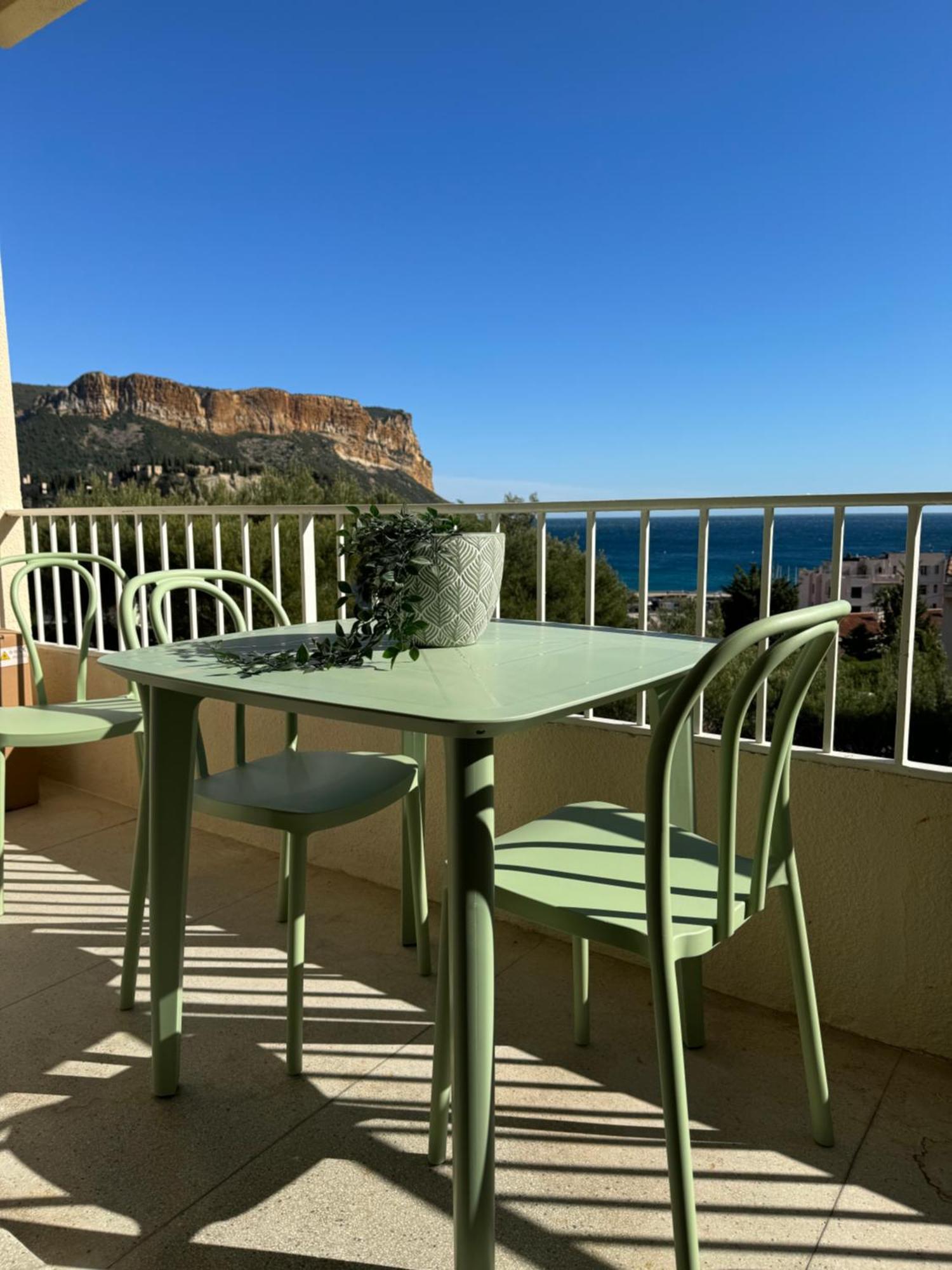 شقة Le Balcon De La Rade كاسيس المظهر الخارجي الصورة